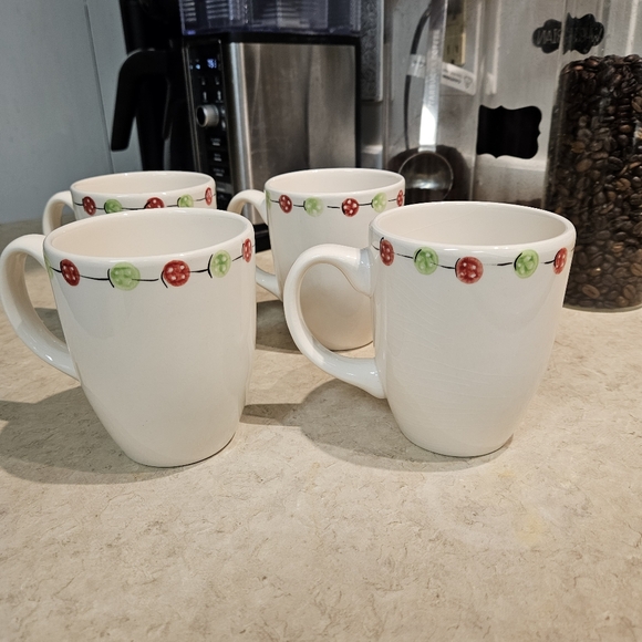 Tabletops gallery Button Christmas Tree Set of 4 Coffee Cups - Picture 3 of 6